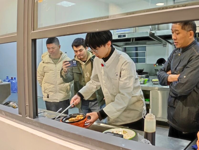 食堂之外的新选择，&ldquo;狄鹿模拟餐厅&rdquo;开业，你来打卡了吗？